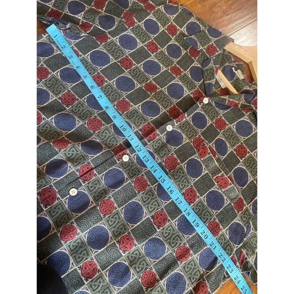 Vintage 80's VALENTINO Celtic Knot Printed Short Sleeve Shirt Men's Medium - Picture 5 of 6